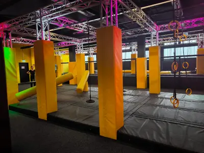 Schwarzlicht-Minigolf Konstanz